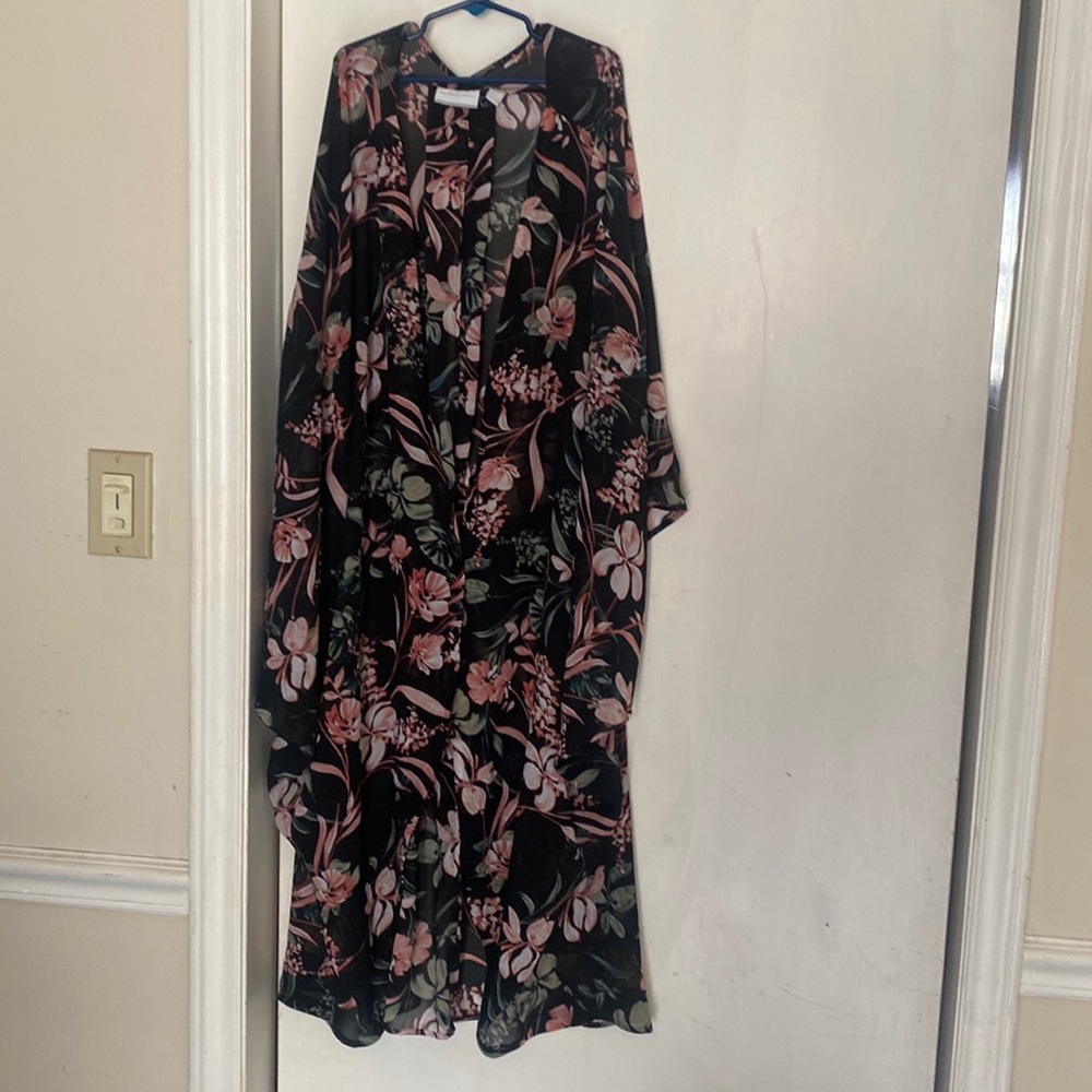 Floral Print New York & Company Kimono
